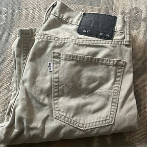 Mens Levi’s Khaki pants. 514- 32 x 34